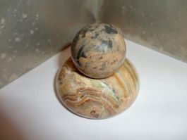 Aktion/ Jaspis Kugel mit Onyx-Marmor  Ständer