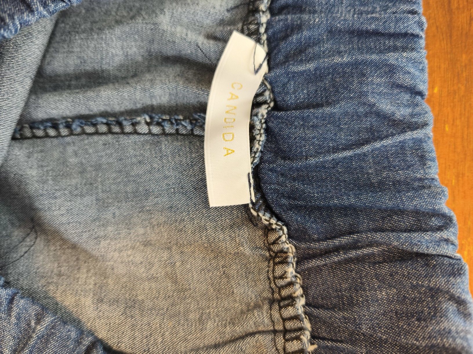 Pantaloni: Mädchen Kurzehose, Grösse S, Blau – Usato da Wohlen AG venduto da art_9qvl 1