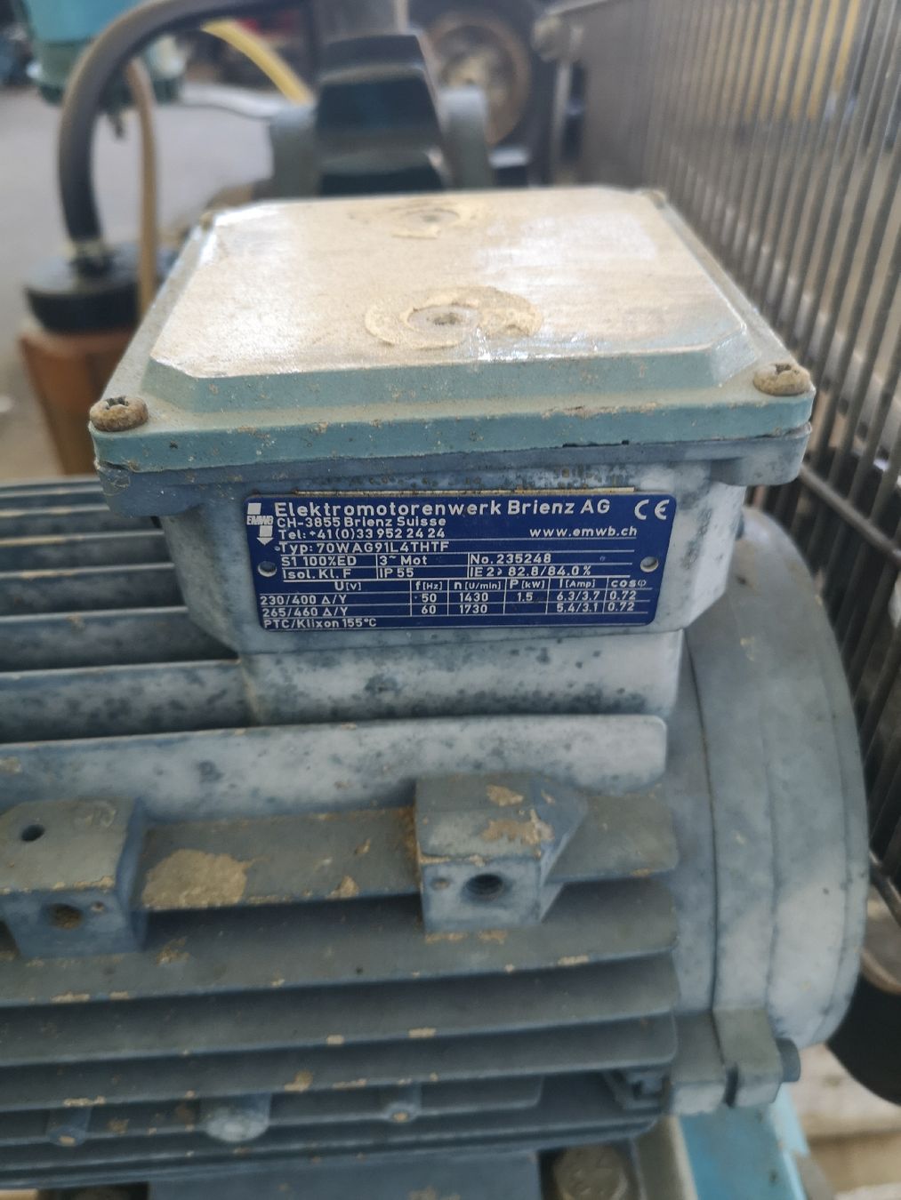 Toutes les machines: Melkmaschine Milk line  – D'occasion à Unterseen par 34unterseen34 1