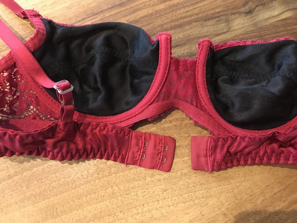 Altra biancheria intima: Dunkelrotes BH-Set Balconnet Slip – Usato da Alpnach Dorf venduto da marvo 5