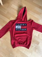 Roter Hoodie Tommy Hilfiger, Gr. 152 