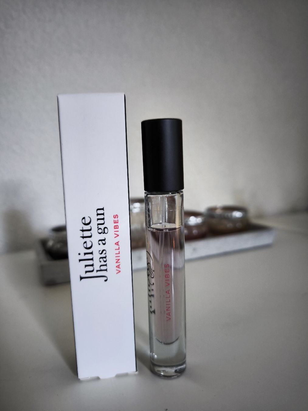 Profumi & Eau de Toilette: Juliette has a gun EDP Vanilla vibe – Usato da Rickenbach-Sulz venduto da Krisztike 1