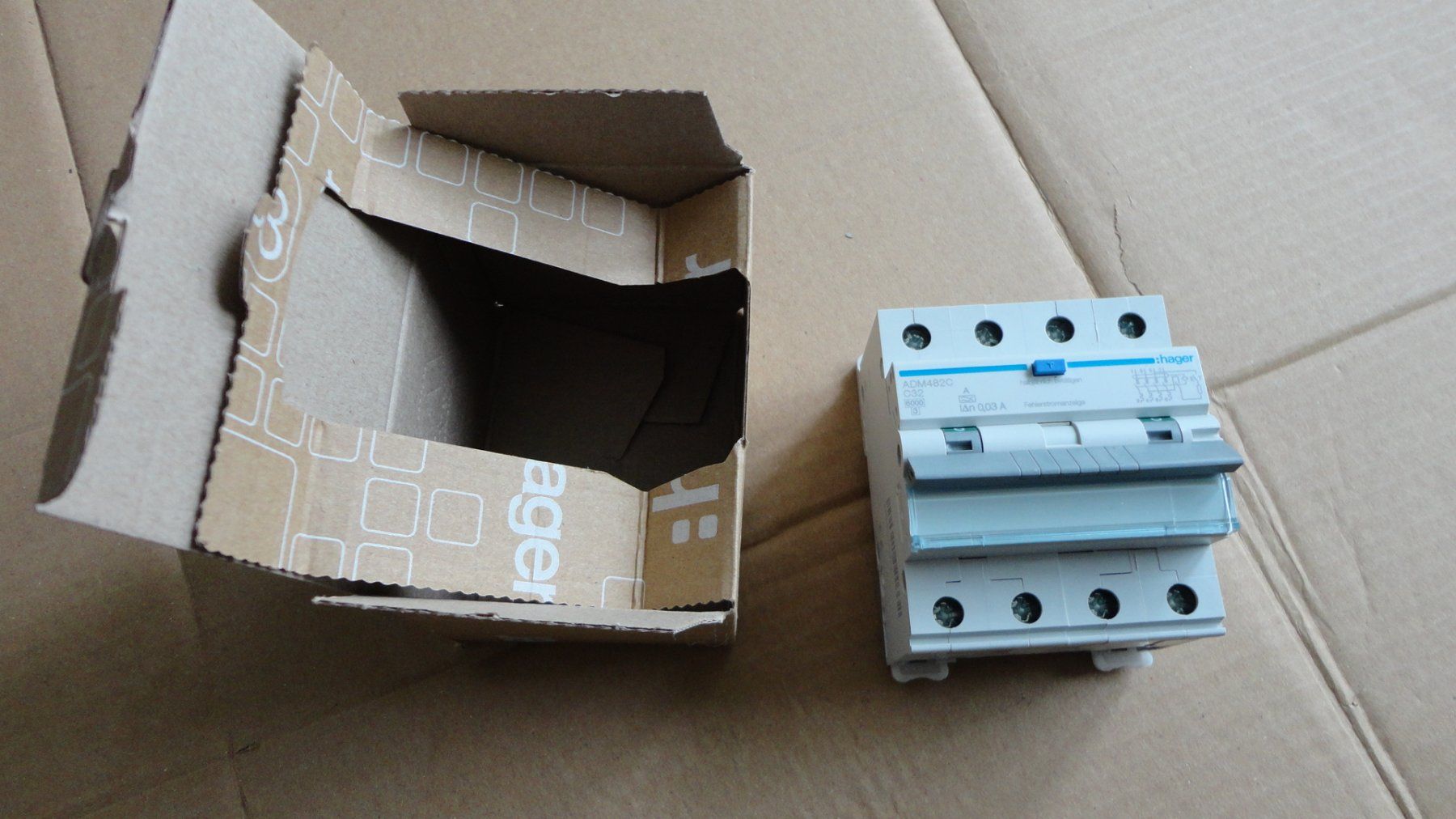 Hager Stromzufuhr: Hager ADM482C 6kA FI/LS C32/30mA 4Pol – Neu und originalverpackt aus Emmen von Dora024 5