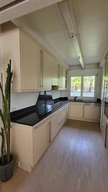 Cucine complete: Küche sehr gut erhalten – Usato da Unterägeri venduto da Gako