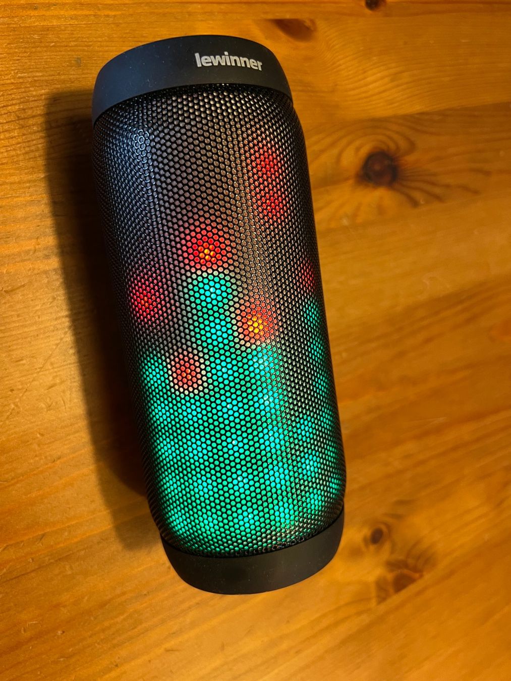 Casse acustiche: Lewinner Bluetooth Lautsprecher mit LED Anzeige – Usato da Uster venduto da Stoessda 1