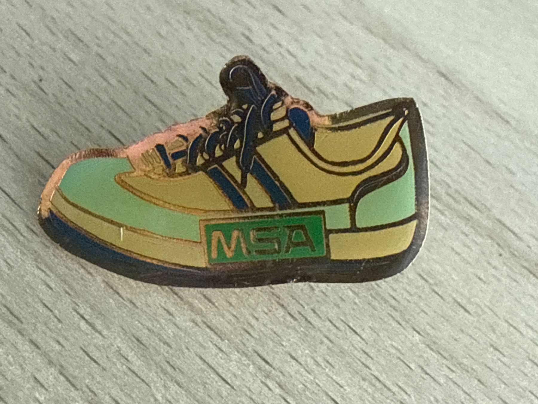 Placchette & Badge: Pin Schuh MSA – Usato da Glattbrugg venduto da Schweigmatt