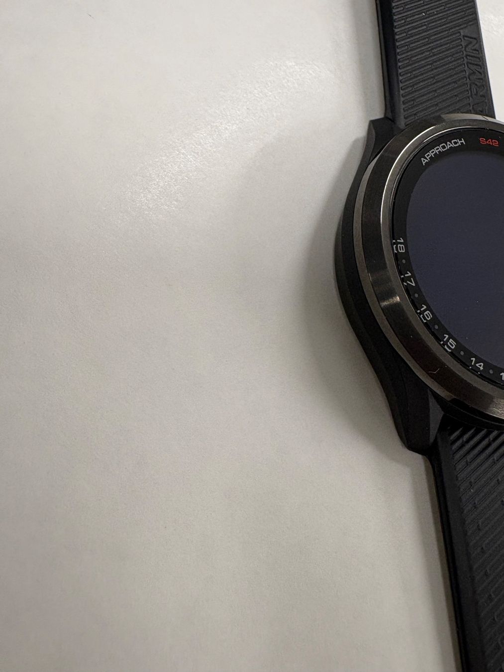 Garmin Smartwatch: Garmin Approach S42 GPS-Golfuhr Schwarz – Usato da Winterthur venduto da Bruce_Wayne_22 5