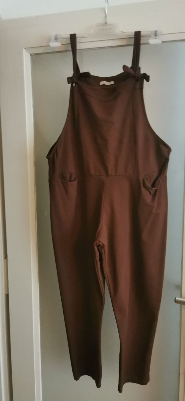 Pantaloni: Salopette taille 40 légère en coton. – Nuovo (secondo la descrizione) da Genève venduto da vins50