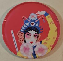 Servierplatte, dekorativ mit asiatischem Motiv. (nov216)