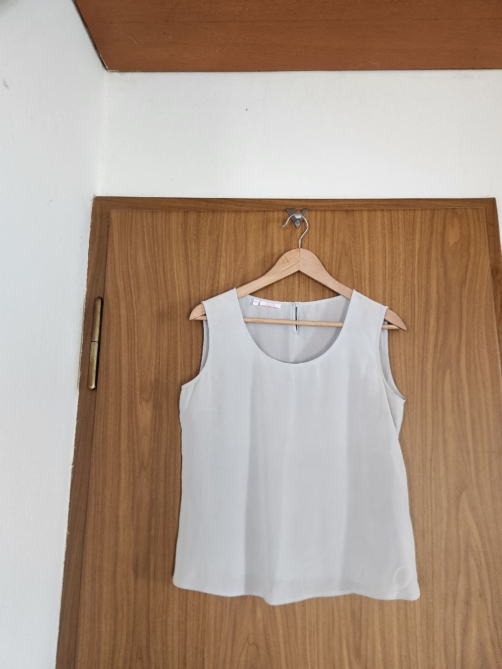Top: Haut sans manches RICCHI taille M soie  – Usato da Niedergösgen venduto da Eva2410