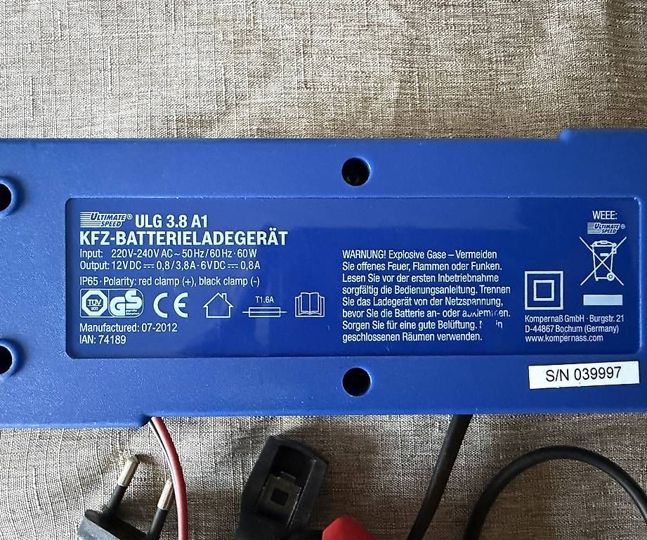 Caricabatterie: Ultimate Speed ULG 3.8 KFZ-Batterieladegerät – Usato da Wolfhausen venduto da KugelKopf 1