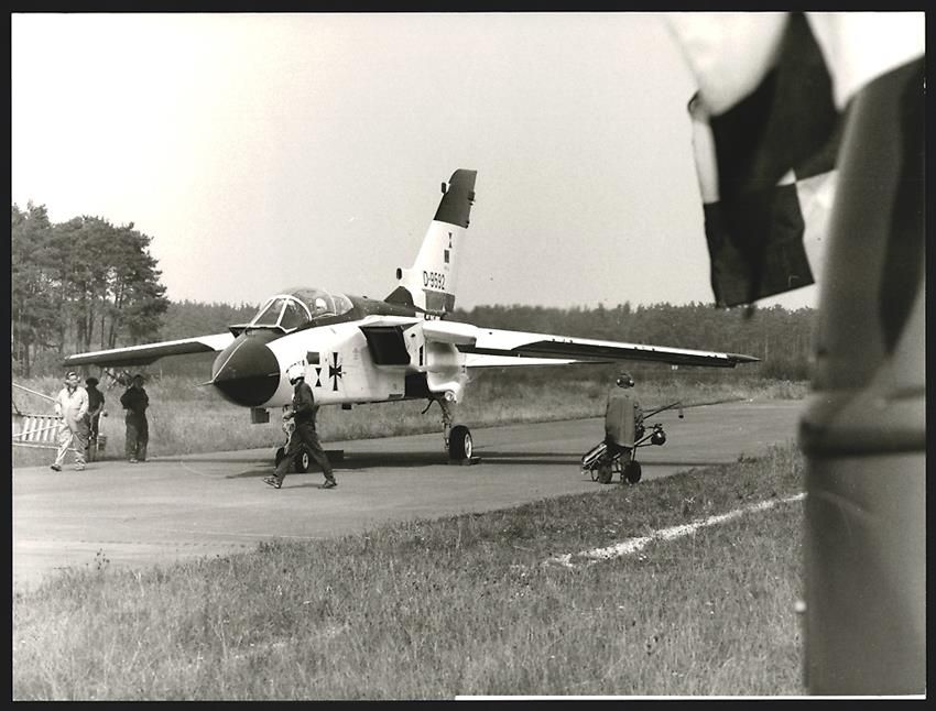 Fotografie & Manifesti: Fotografie Flugzeug Panavia Tornado der  – Usato da Berlin venduto da bartko-reher