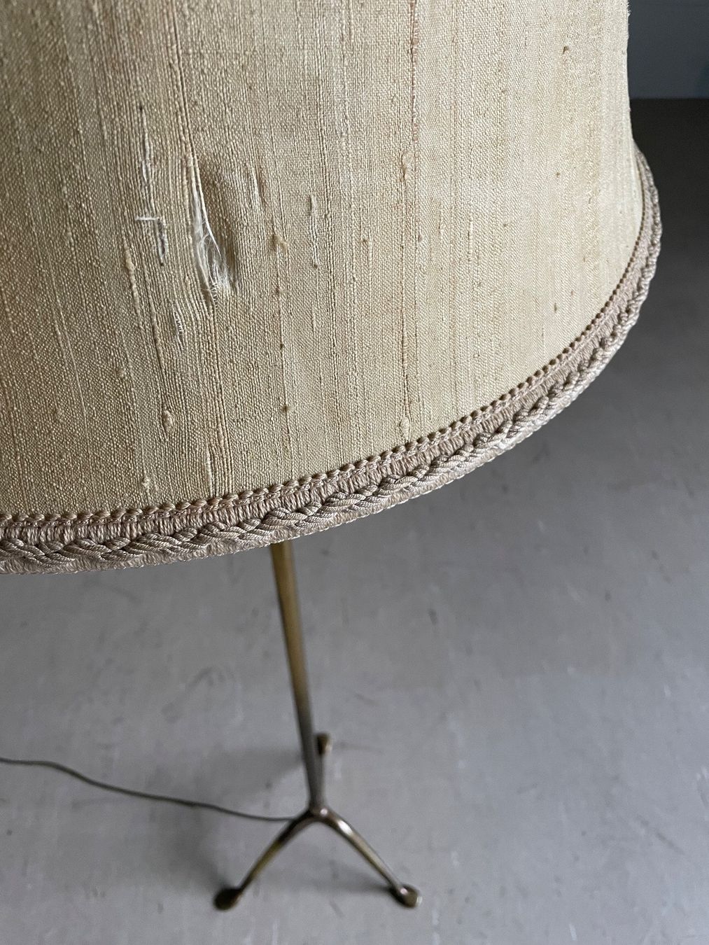Lampade: Mid Century Ständerlampe aus Messing – Usato da Bern venduto da Modern-Era 8