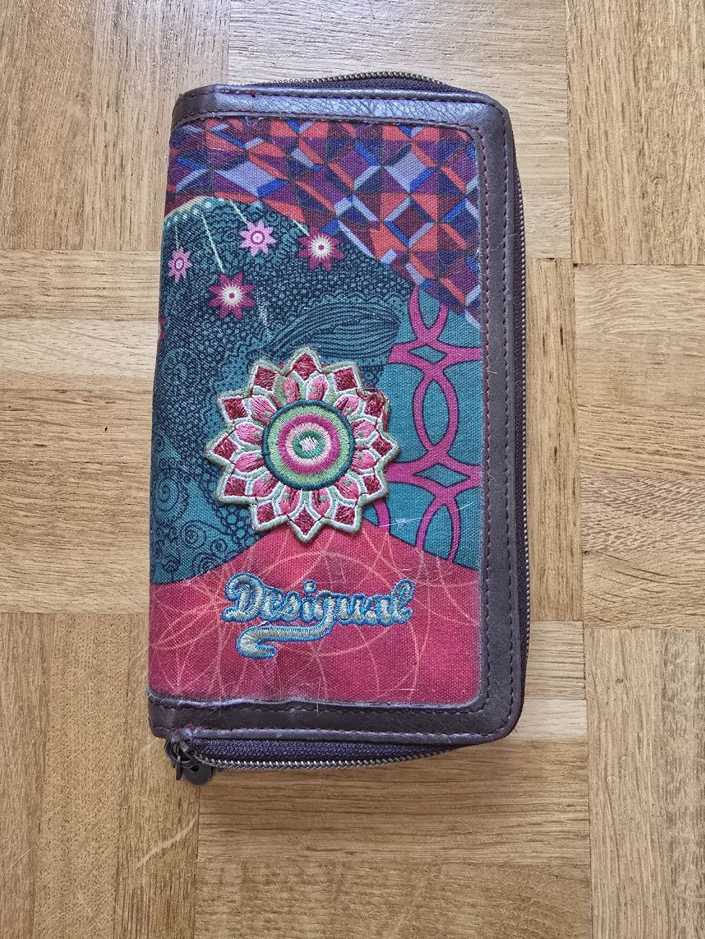 Desigual Portemonnaie: Desigual Portemonnaie – Gebraucht aus Belp von sar_r7ls