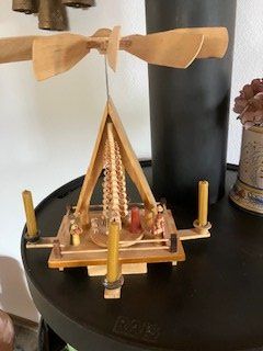 Articoli in legno: Weihnachtspyramide Holz, Handarbeit, Deko, – Usato da Rueun venduto da Gettacadalbert