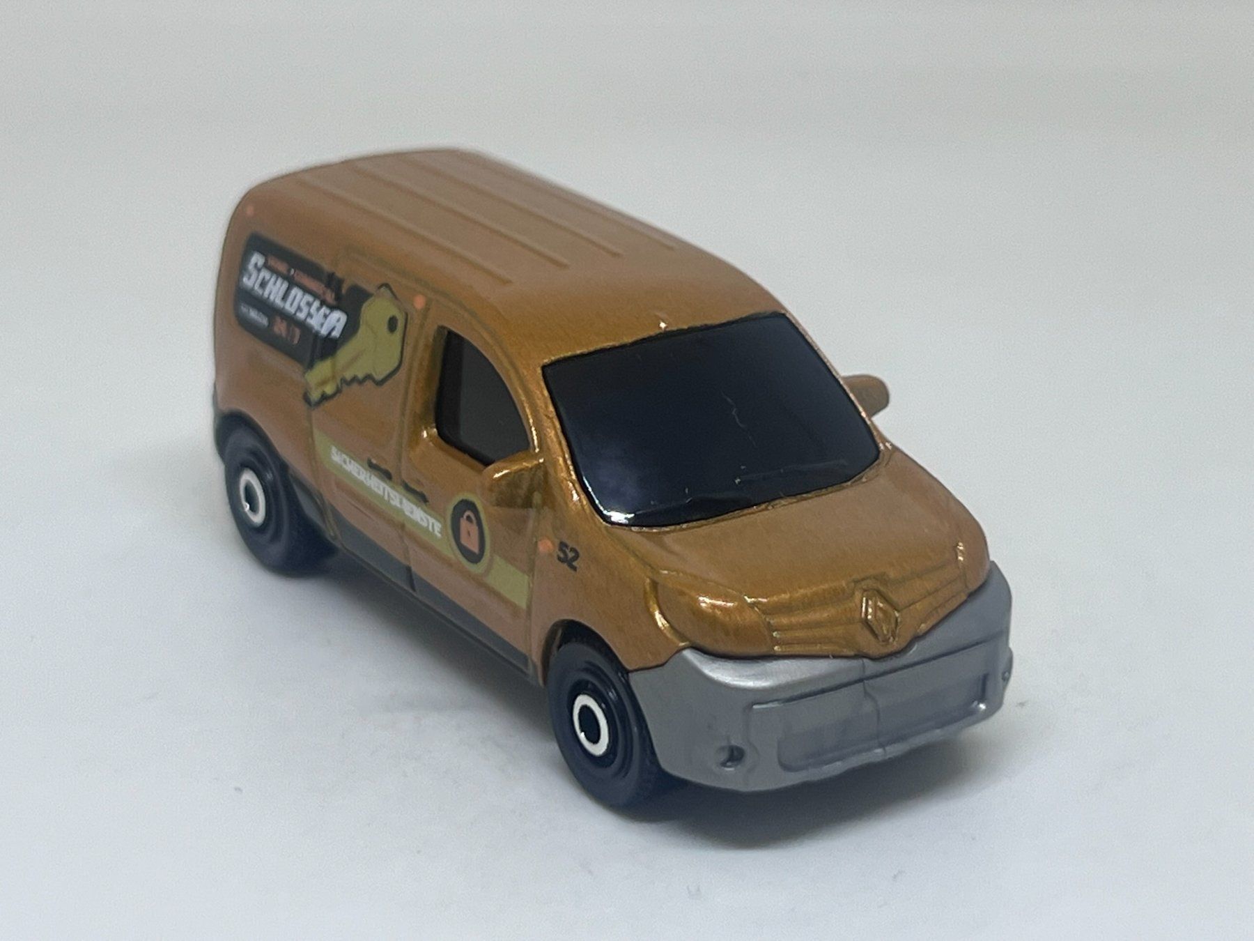 Matchbox Modellini d'auto: Matchbox 2018 Renault Kangoo Express #807 – Usato da Wildegg venduto da LaaBoutique