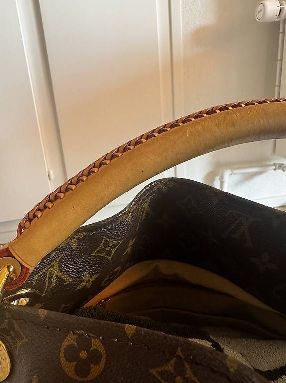 Louis Vuitton Taschen für Damen: Sac Louis Vuitton Artsy MM – Gebraucht aus Grandvaux von abbybe 3
