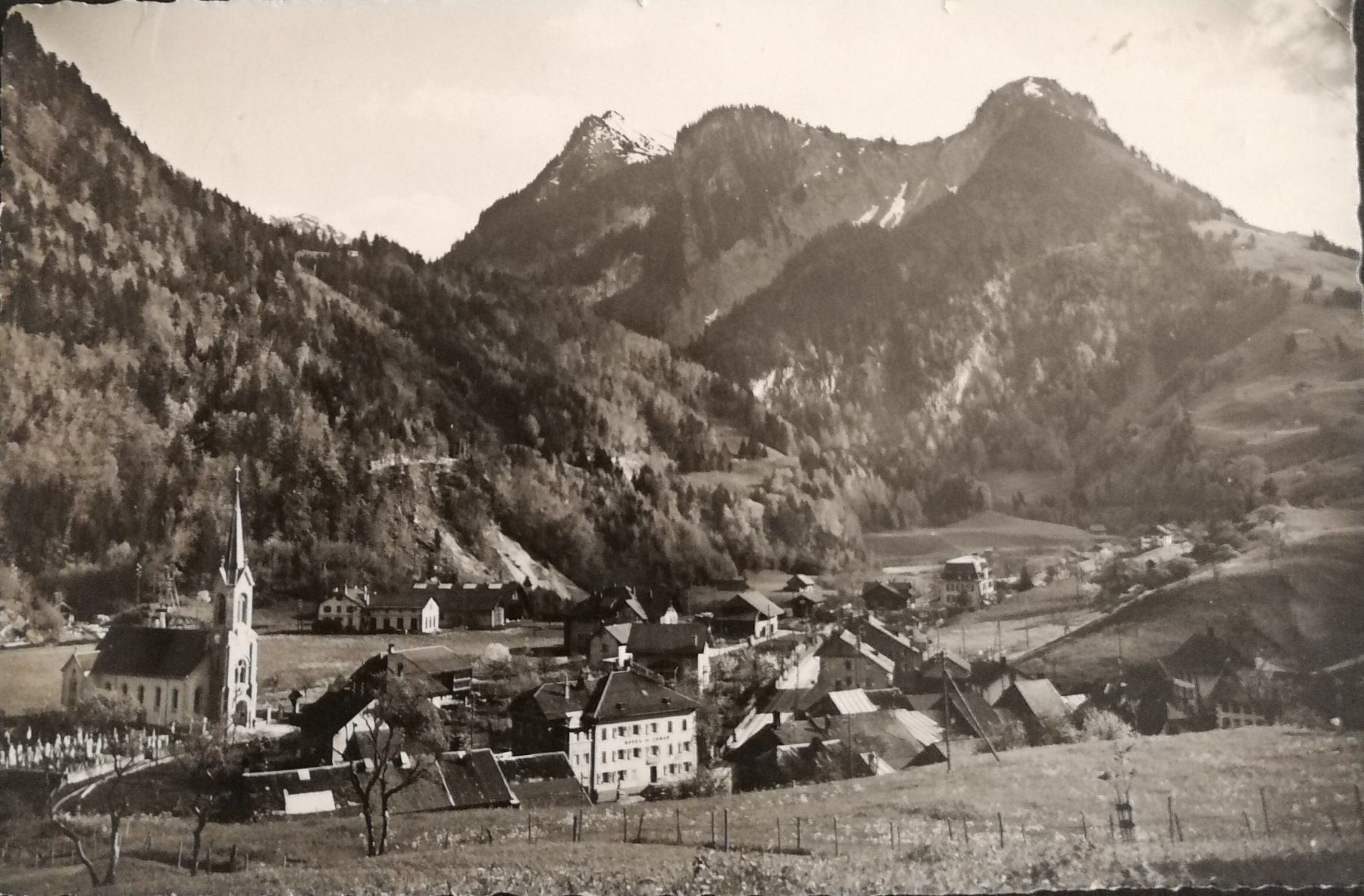 Cartoline postali: Gruyères Montbovon – Usato da Malans GR venduto da soboru