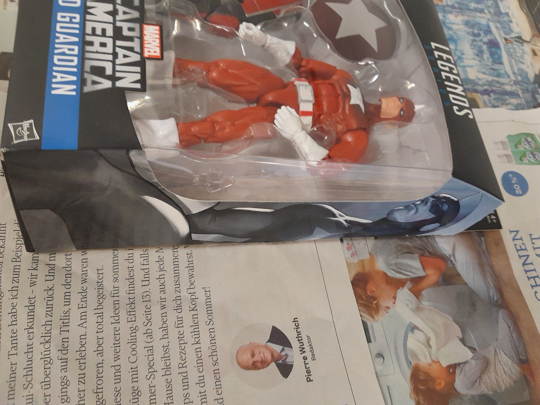 Marvel Figuren: Marvel Legends Series Captain America Red Guardian – Gebraucht aus Rüti ZH von Alemanni 3