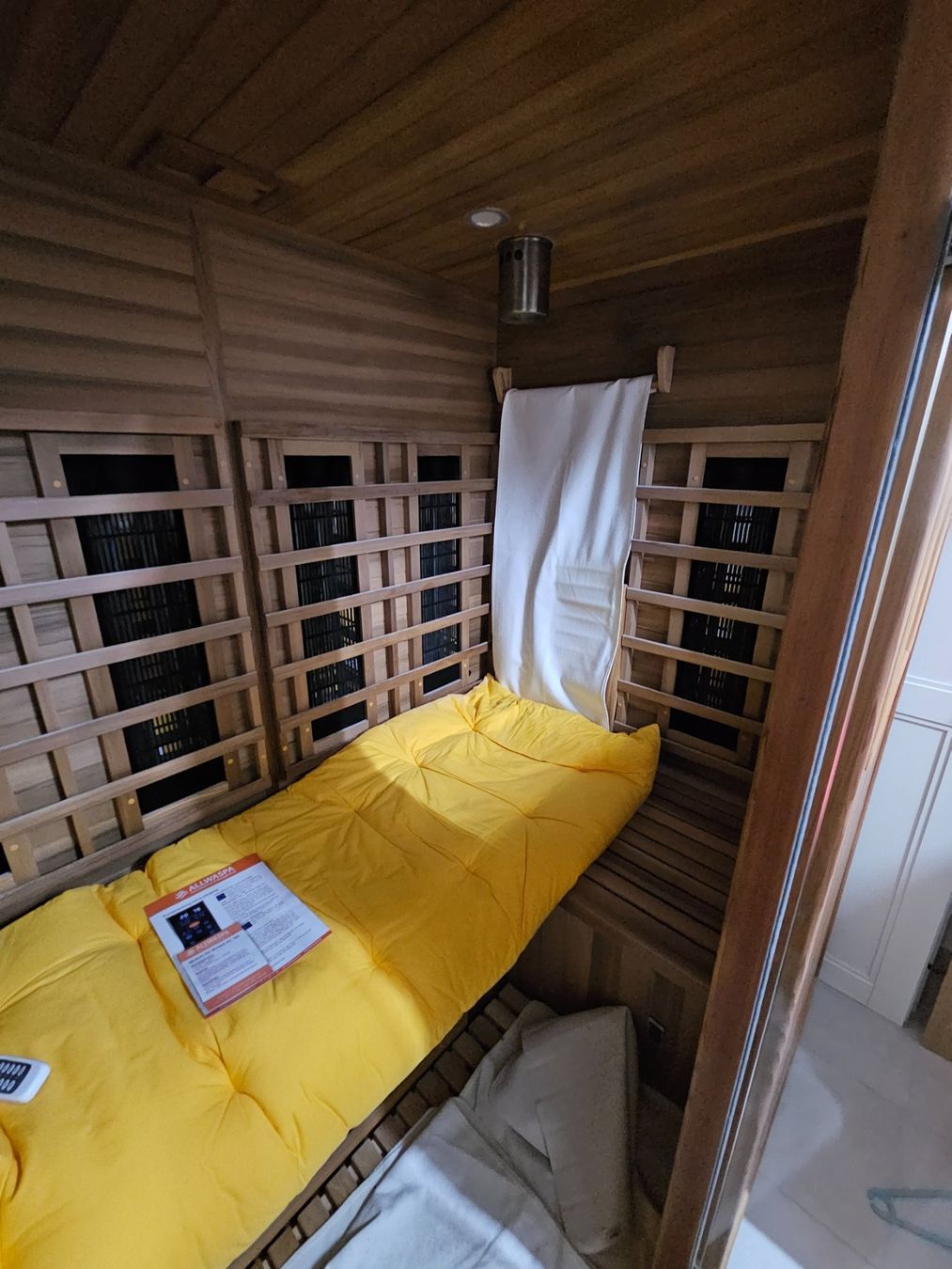 Saunas & Accessoires: Infrarotsauna – D'occasion à Zürich par b_real1989 2