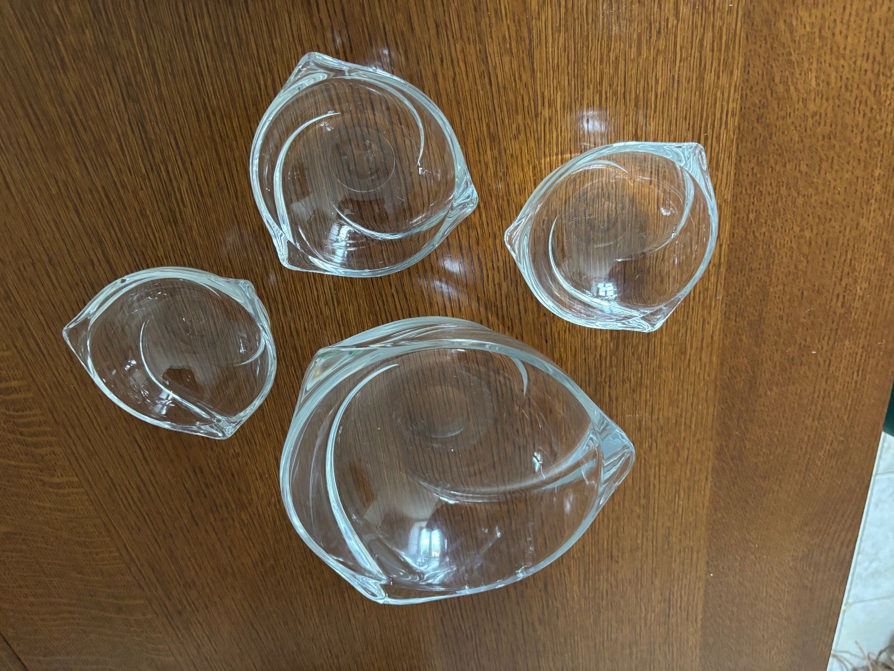 Baccarat Set di piatti: Service à crème en cristal – Usato da Villars-le-Comte venduto da Iskate
