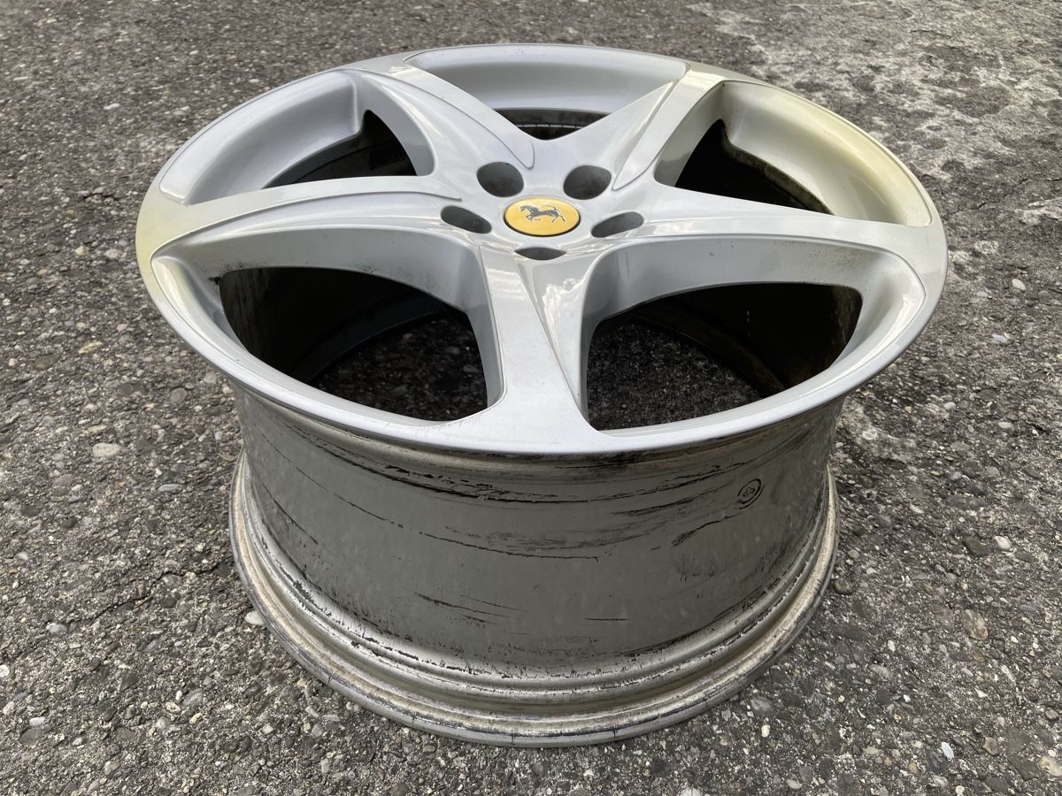 Ferrari Felgen: Ferrari FF Felgen – Defekt aus Büren an der Aare von Volkspower 3