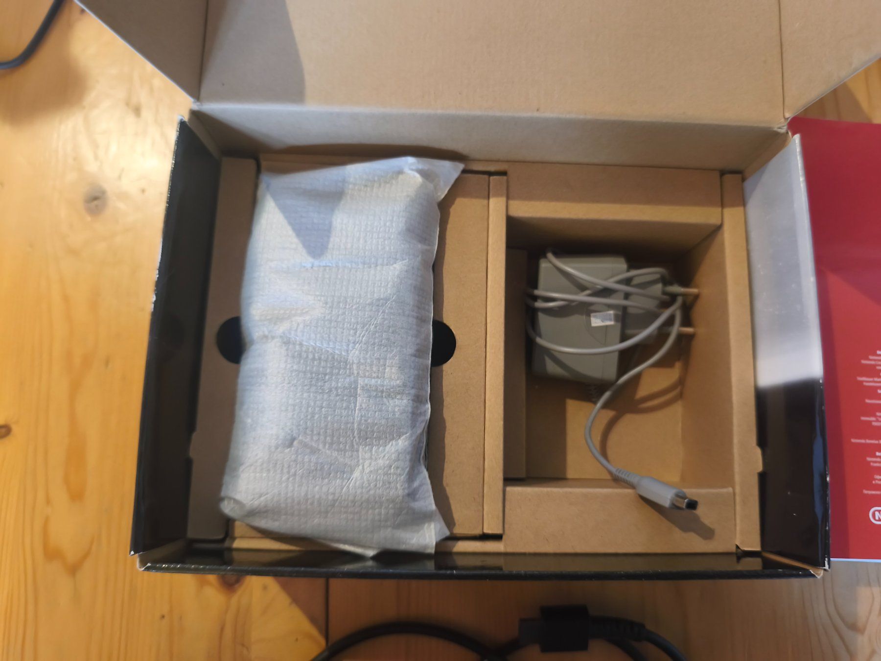 Nintendo Consoles: Nintendo 3DS mit Ovp gebraucht – D'occasion à Huttwil par MrsCreed 1
