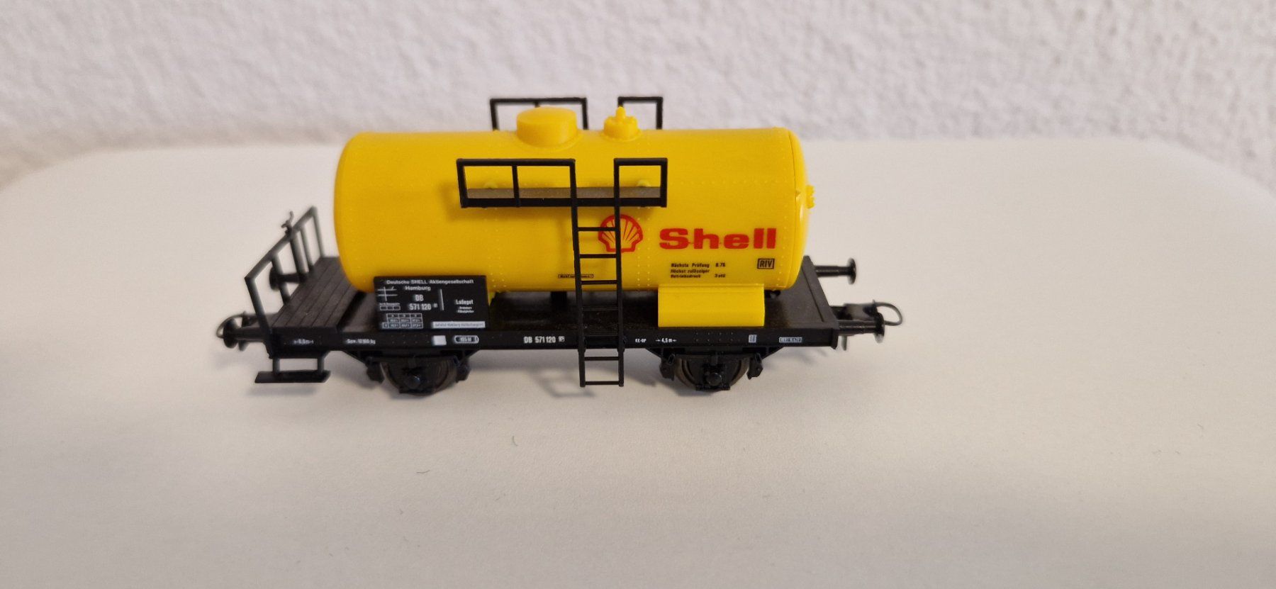Roco Trains électriques: Roco H0 Güterwagen Shell 4384A – D'occasion à Wünnewil par 1509mani