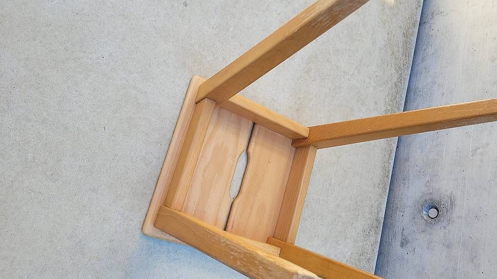 Sgabelli: Holzhocker massiv Vintage Hocker – Usato da Zofingen venduto da Loop_ReSale 3