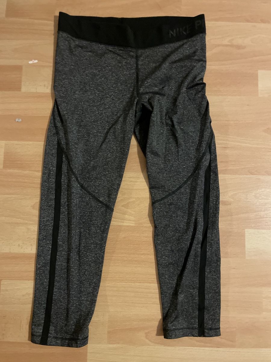 Nike Leggings: Nike Pro Leggins Grösse L – Gebraucht aus Winterthur von mamba2021
