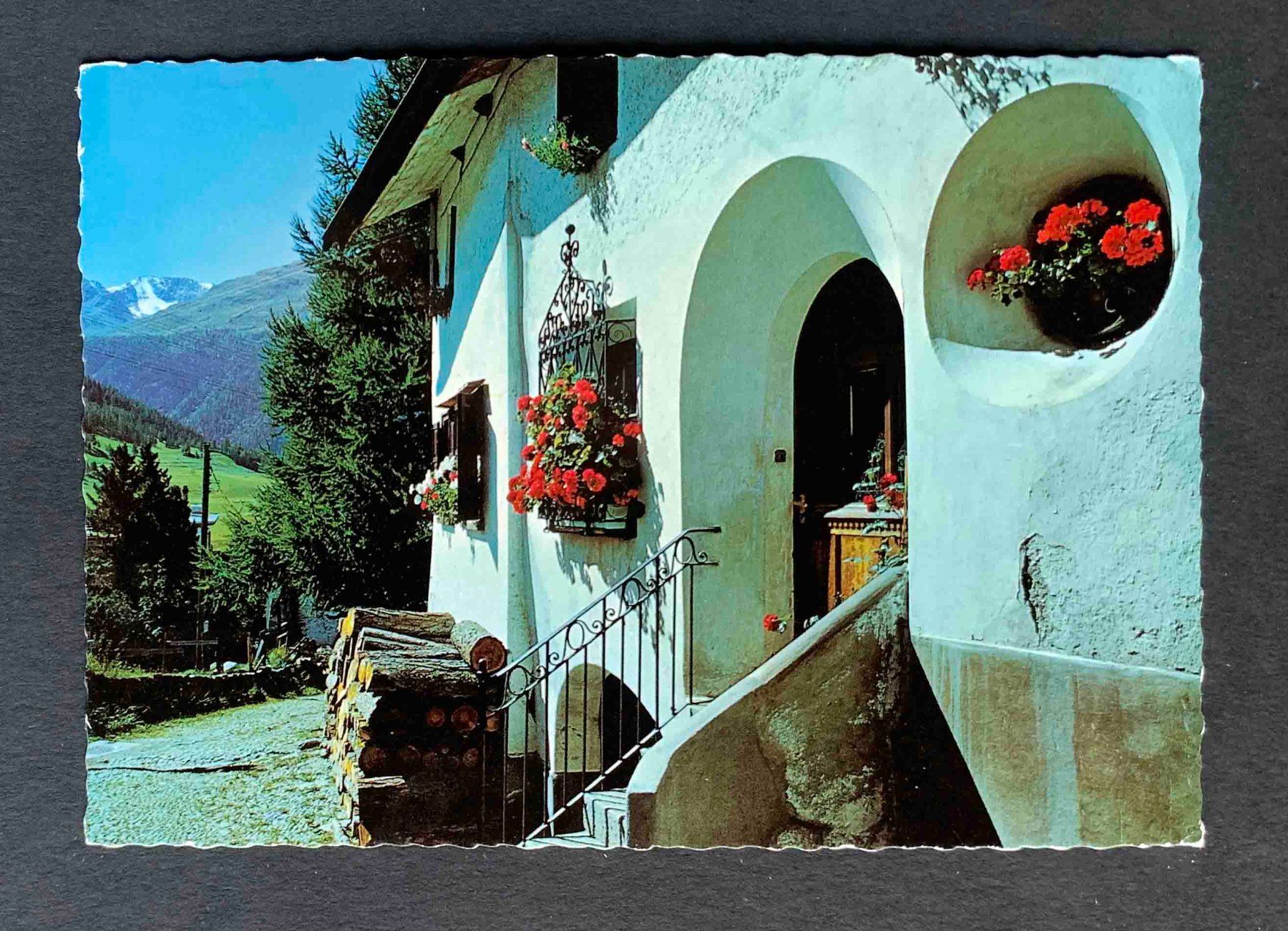 Cartoline postali: AK Ein schönes altes Engadinerhaus – Usato da Goldau venduto da artelier1