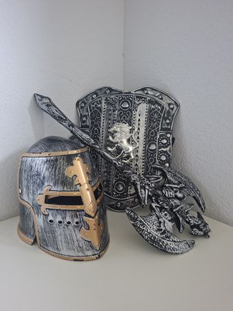 Ritter Verkleidungsset Kinder - Helm, Schild & Doppelaxt