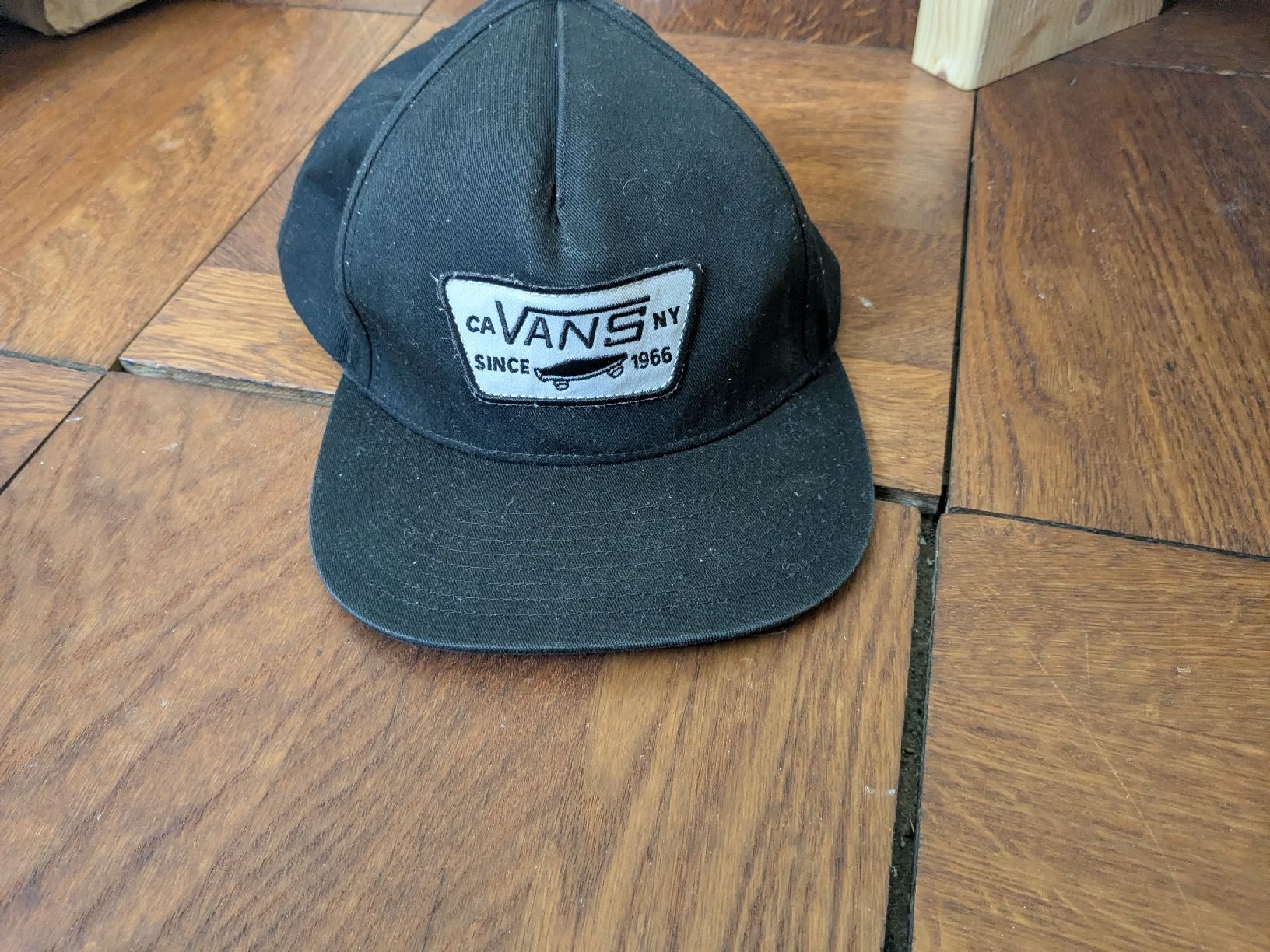 Vans Chapeaux, bonnets & casquettes: Vans Snapback  – D'occasion à Interlaken par dgi_wj6p