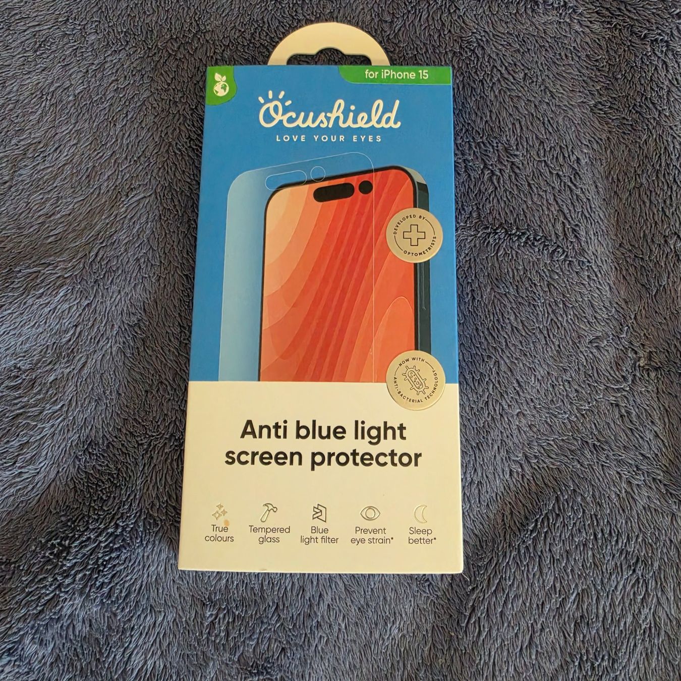 Retouches de peinture & films: Ocushield Schutzglas iPhone 15 mit Blaulichtfilter – Neuf avec emballage d'origine à Fehraltorf par shiilaa.hoot