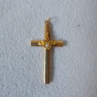 Antike Kreuz, 750er Gold, Perlchen