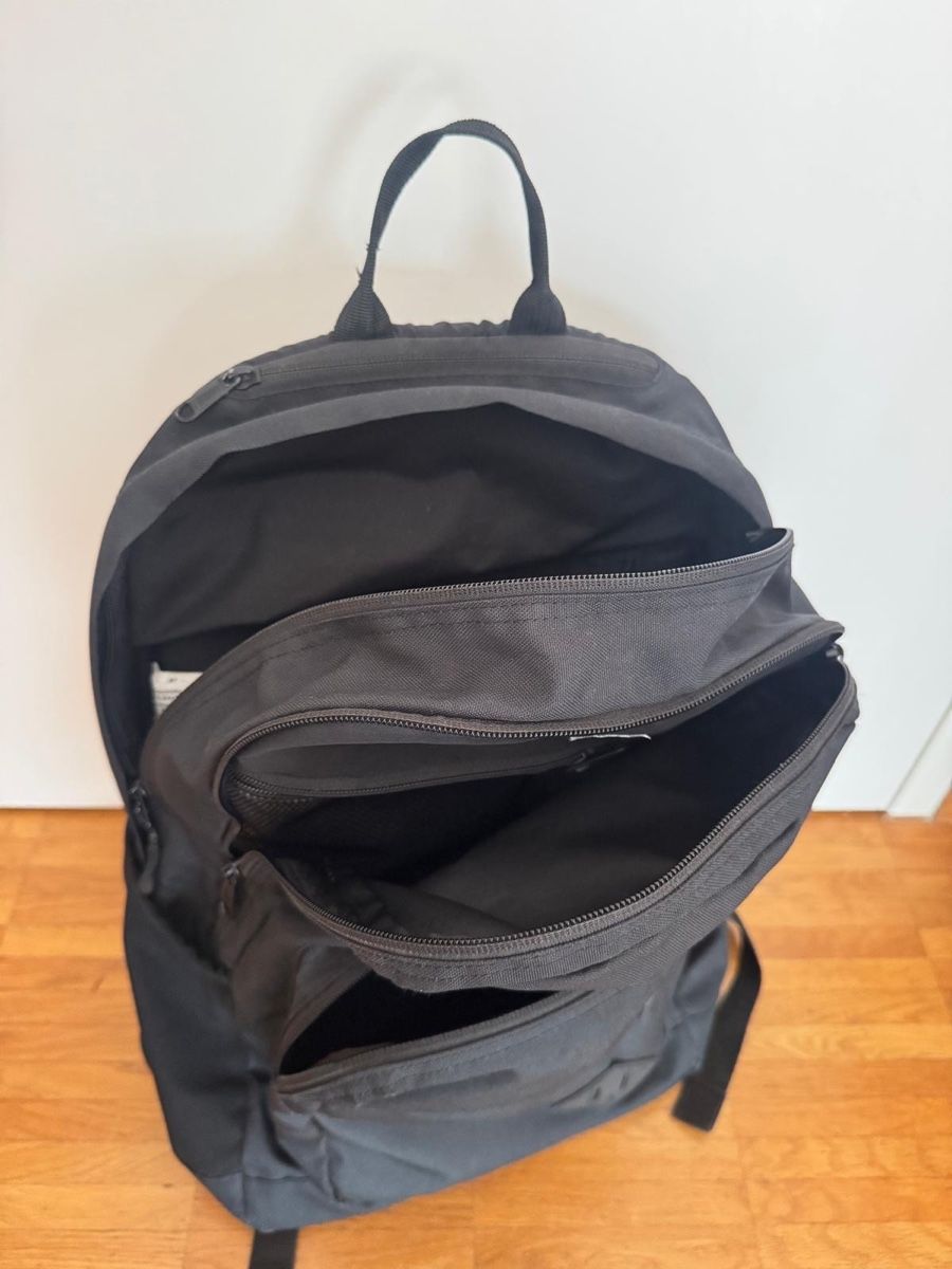 Dakine Zaini: Dakine Backpack black good condition – Usato da Zürich venduto da ferreira.ana 1