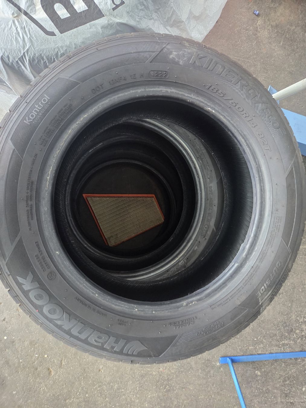 Hankook Pneumatici & Ruote complete: Sommerreifen 185/60 R14 – Usato da Wädenswil venduto da SoussiAutomobile 1