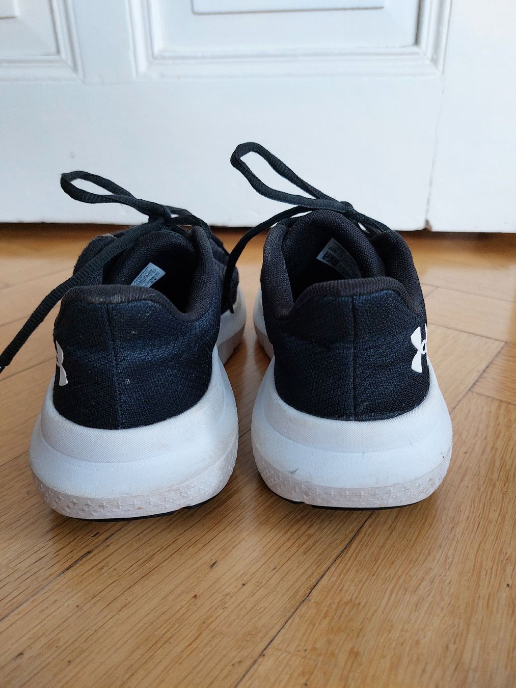 Under Armour Scarpe per ragazzi: Turnschuhe schwarz – Usato da Kriens venduto da nordlicht09 2