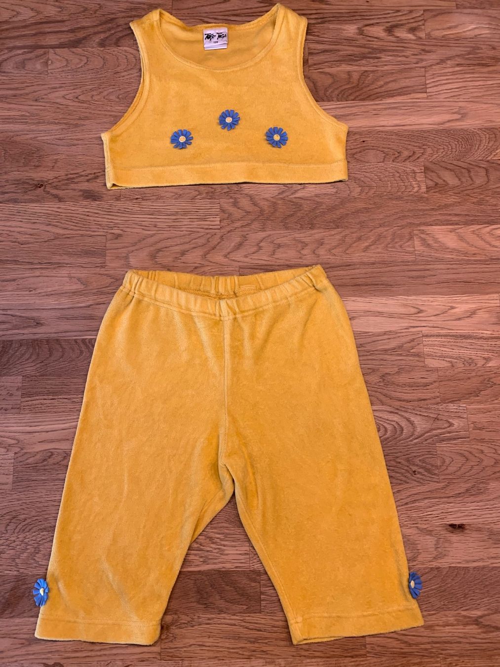 Kleiderpakete & -sets: Toff Togs Set Gr.128 – Gebraucht aus Oberdorf SO von sa-na