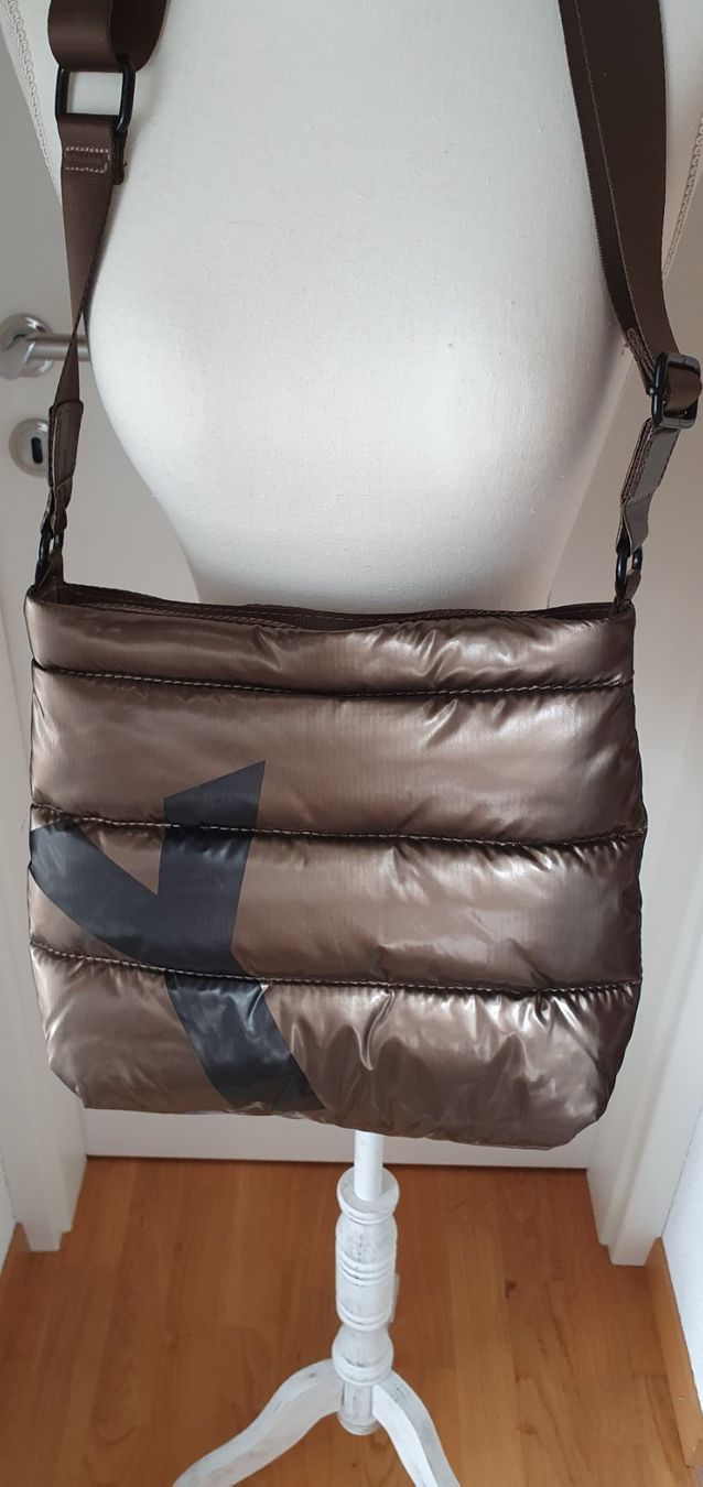 Suri Frey Taschen für Damen: Suri Frey Handtasche Umhängetasche Bronze – Neu (gemäss Beschreibung) aus Hittnau von Gamoe