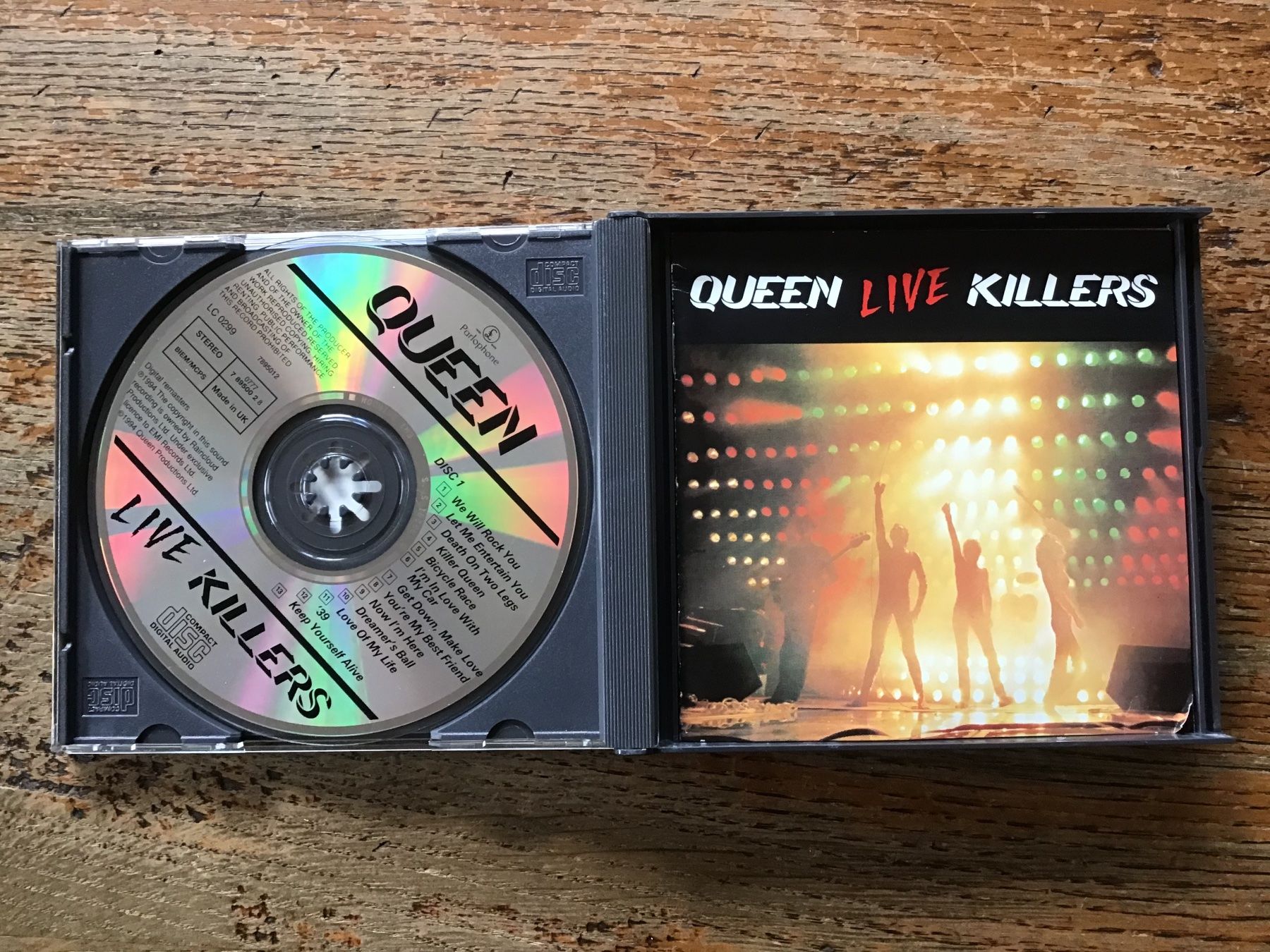 CDs: Coffret 2 CD Queen Live – Gebraucht aus Fully von Ruby97 1