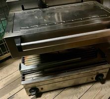 Apparecchio professionale per gratinare