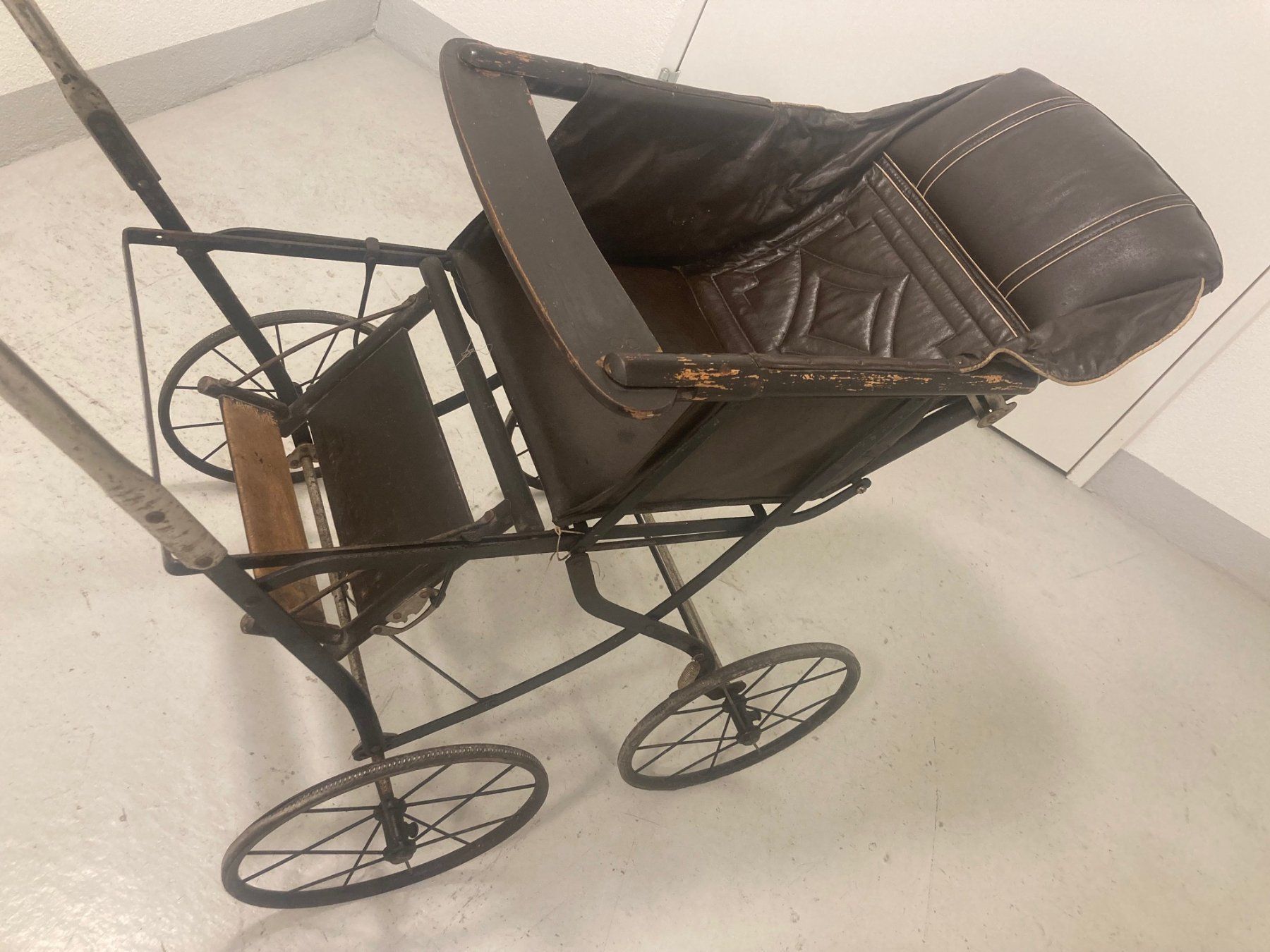 Kinderwagen: Kinderwagen, antik – Gebraucht aus Menziken von fiat-500 1