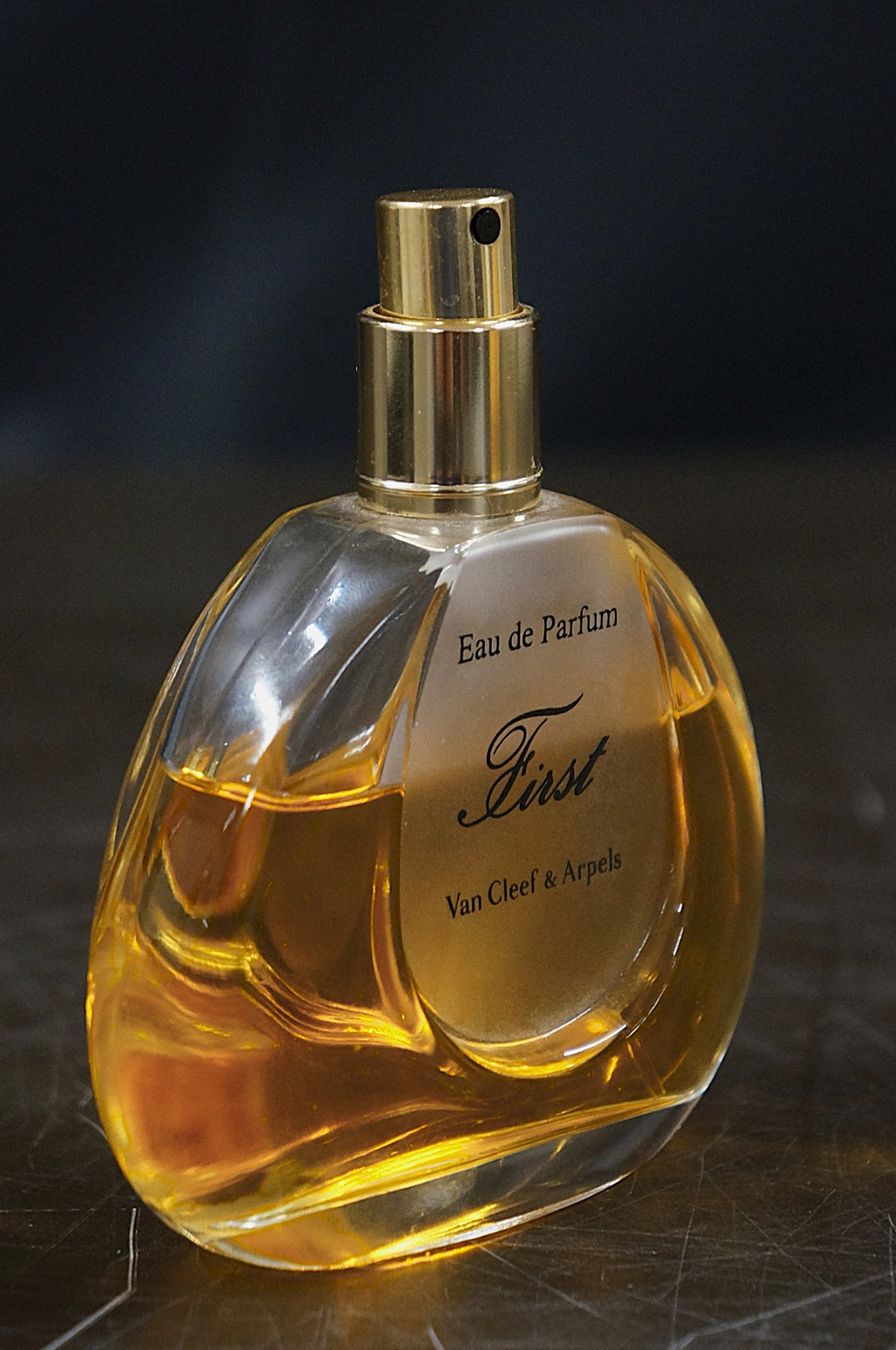 Van Cleef Parfum & Eau de Toilette: Van Cleef & Arpels First Eau de Parfum – Gebraucht aus Basel von bk_brockibasel 1