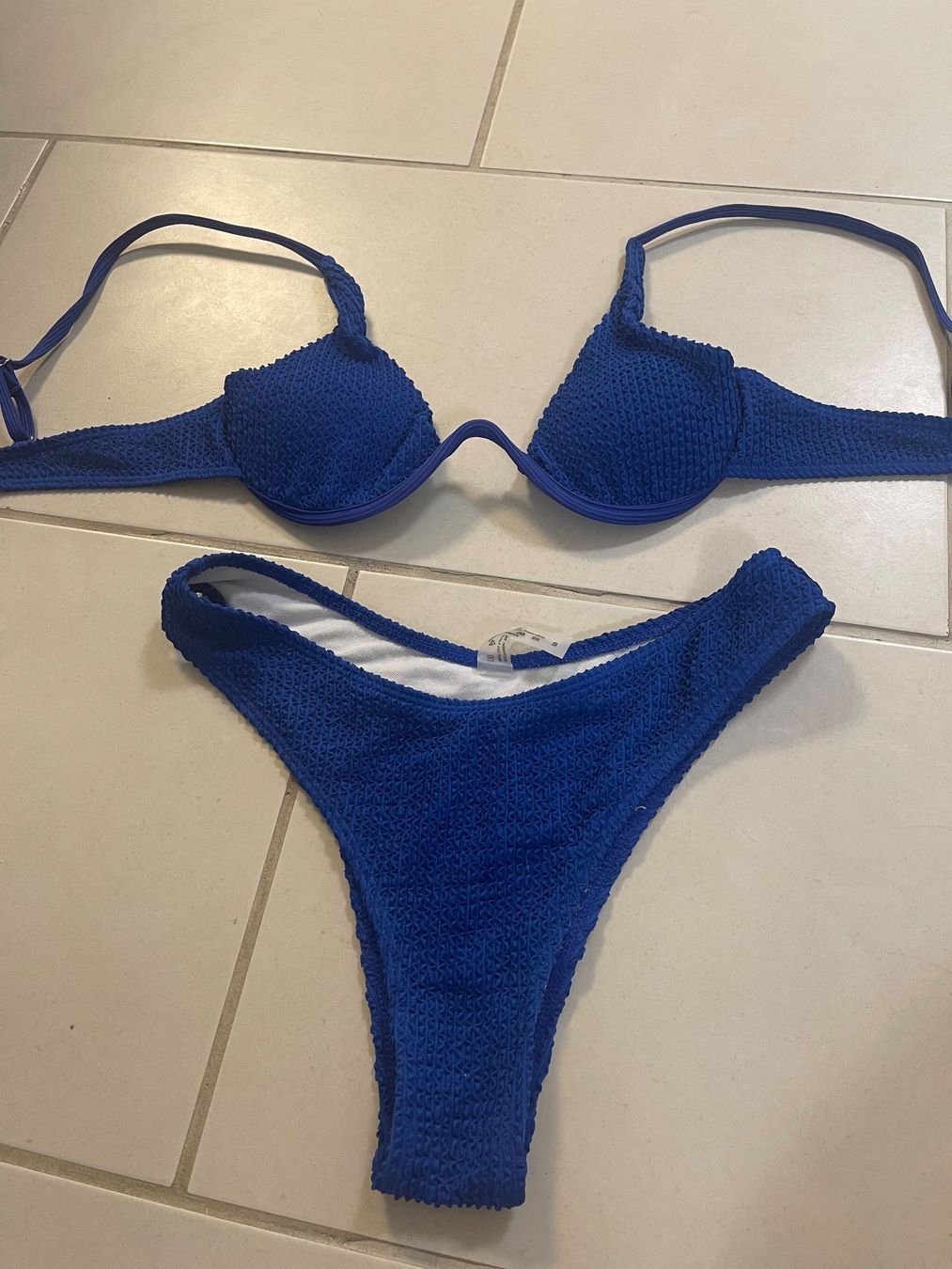 Shein Costumi da bagno & Bikini: Bikini Set in Köngsblau Gr S Shein – Usato da Bassersdorf venduto da Sandy456