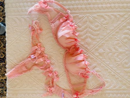 Lingerie haut culture...75B, aufwendigst verziert aus Paris!