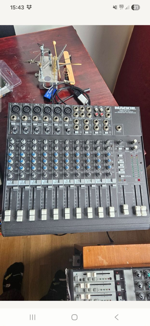 Mackie Platines de mixage: MACKIE 1402 VLZ Pro mixer – D'occasion à Les Acacias par iamweith