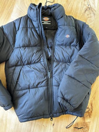 Daunenjacke Dickies schwarz Grösse S guter Zustand