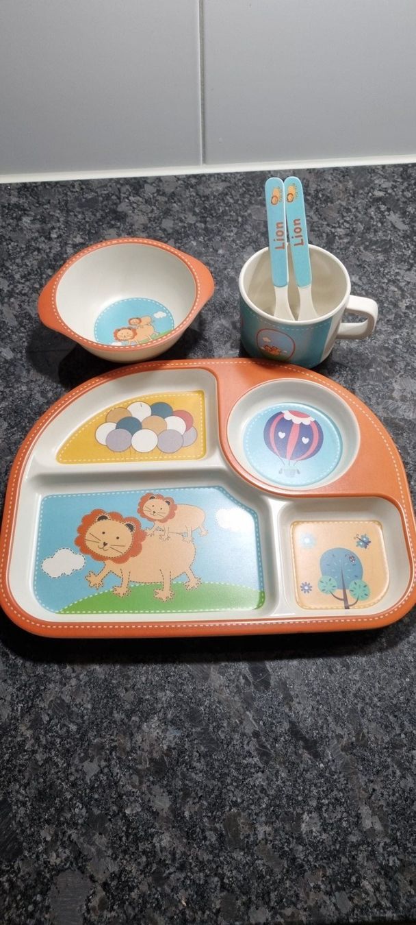 Geschirrsets: KINDER GESCHIRR-SET Eco Bamboo " LION " – Neu und originalverpackt aus Stäfa von BURG23 1