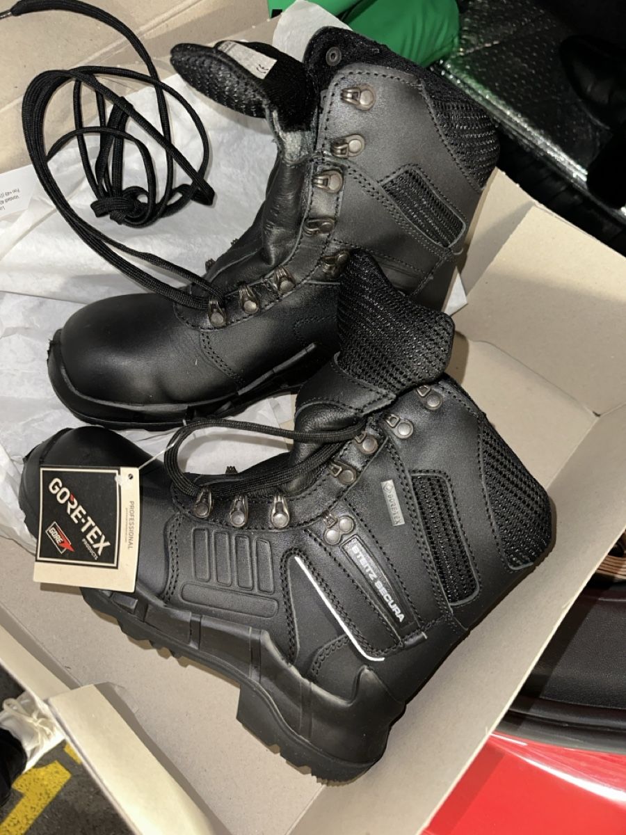 Herrenschuhe: Sicherheitsschuhe Grösse 36, NEU ORIGINALVERPACKT – Neu und originalverpackt aus Luzern von Jasmin125